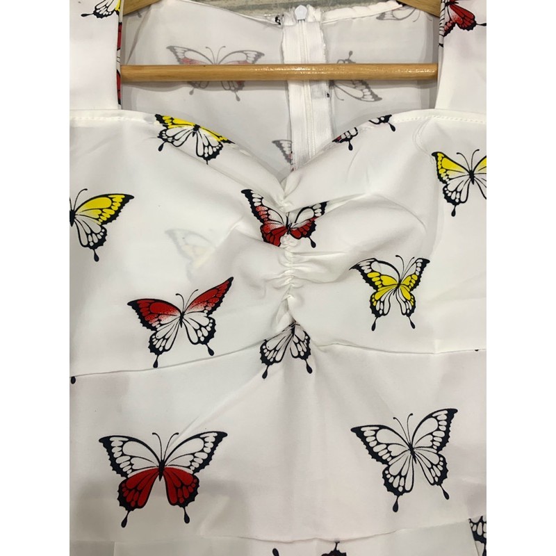 Váy cổ vuông dáng xòe họa tiết bướm , đầm nữ xẻ tà tay phồng nằm trong bộ sưu tập đầm ulzzang hot nhất 2021