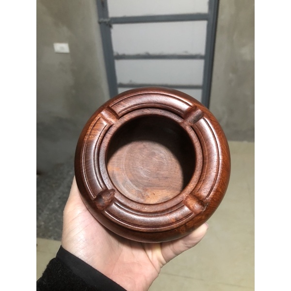 Gạt tàn gỗ hương ta có năp long phụng sum vầy