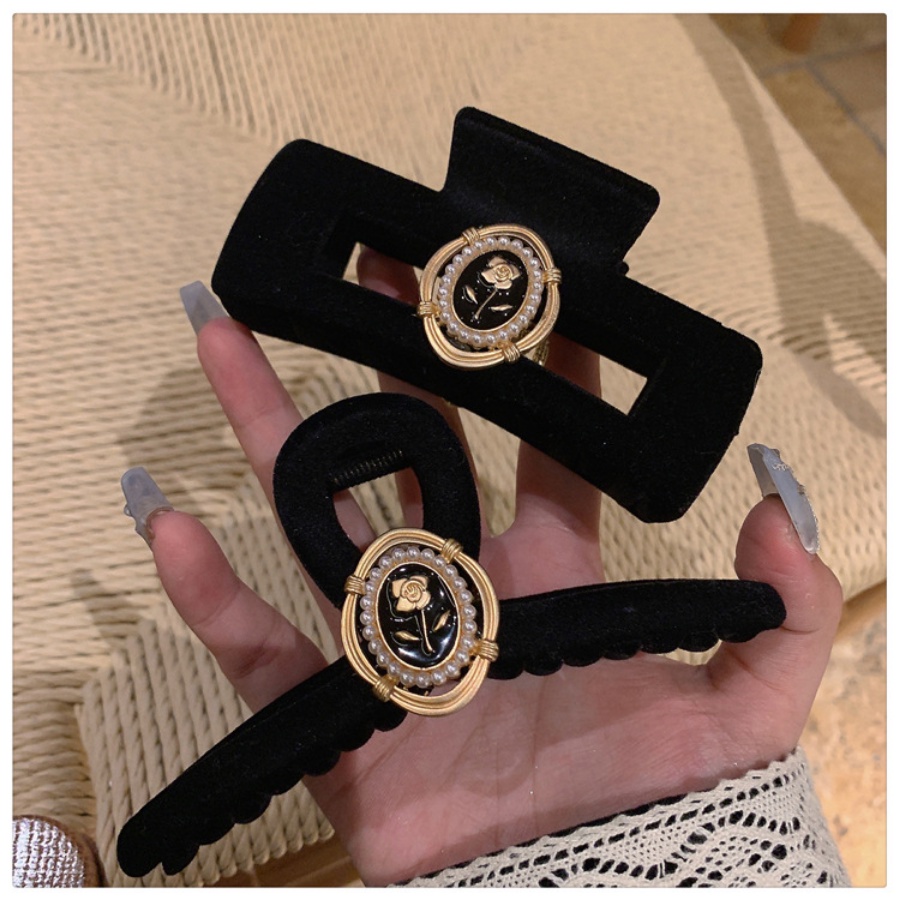 Kẹp Tóc Hình Hoa Đính Ngọc Trai Màu Đen Phong Cách Hàn Quốc Cổ Điển Thời Trang Cho Nữ