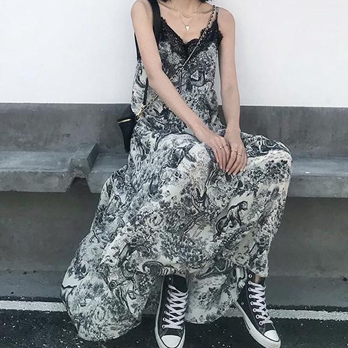 Đầm Hai Dây Cổ Chữ V Phong Cách Pháp Thời Trang Mùa Hè Mới 2022 Cho Nữ