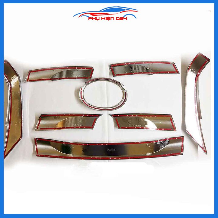 Ốp trang trí mặt ca lăng, calang Fortuner 2017-2018-2019-2020-2021-2022 ốp phía trên trang trí làm đẹp xe