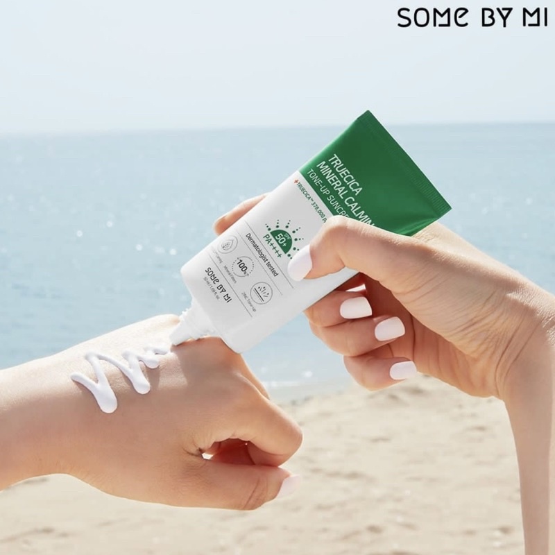 Kem chống nắng Truecica Mineral 100 Calming Suncream Some by mi