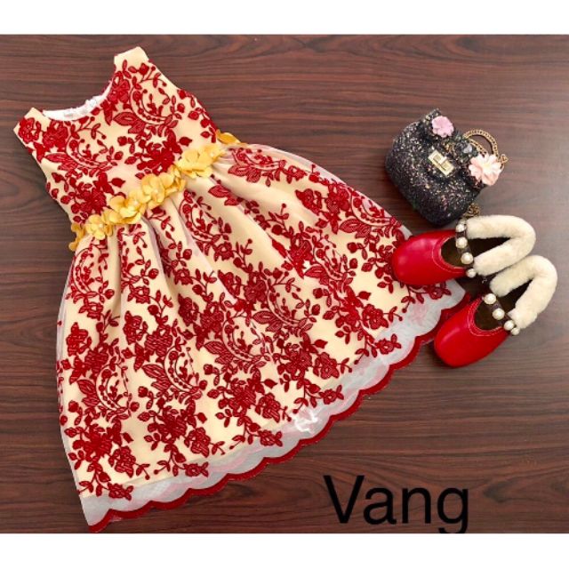 Đầm xinh cho bé diện tết