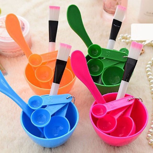 Dụng Cụ Đắp Mặt Nạ 4in1