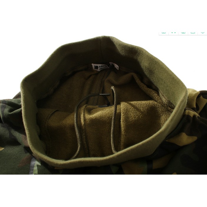 Quần Short BAPE X Undefeated Ape Đi Biển Hình Đầu Cá Mập Mới Cho Nam Và Nữ