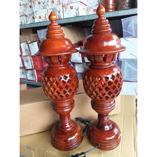 Cặp đèn thờ gỗ tràm bông vàng cao 48cm