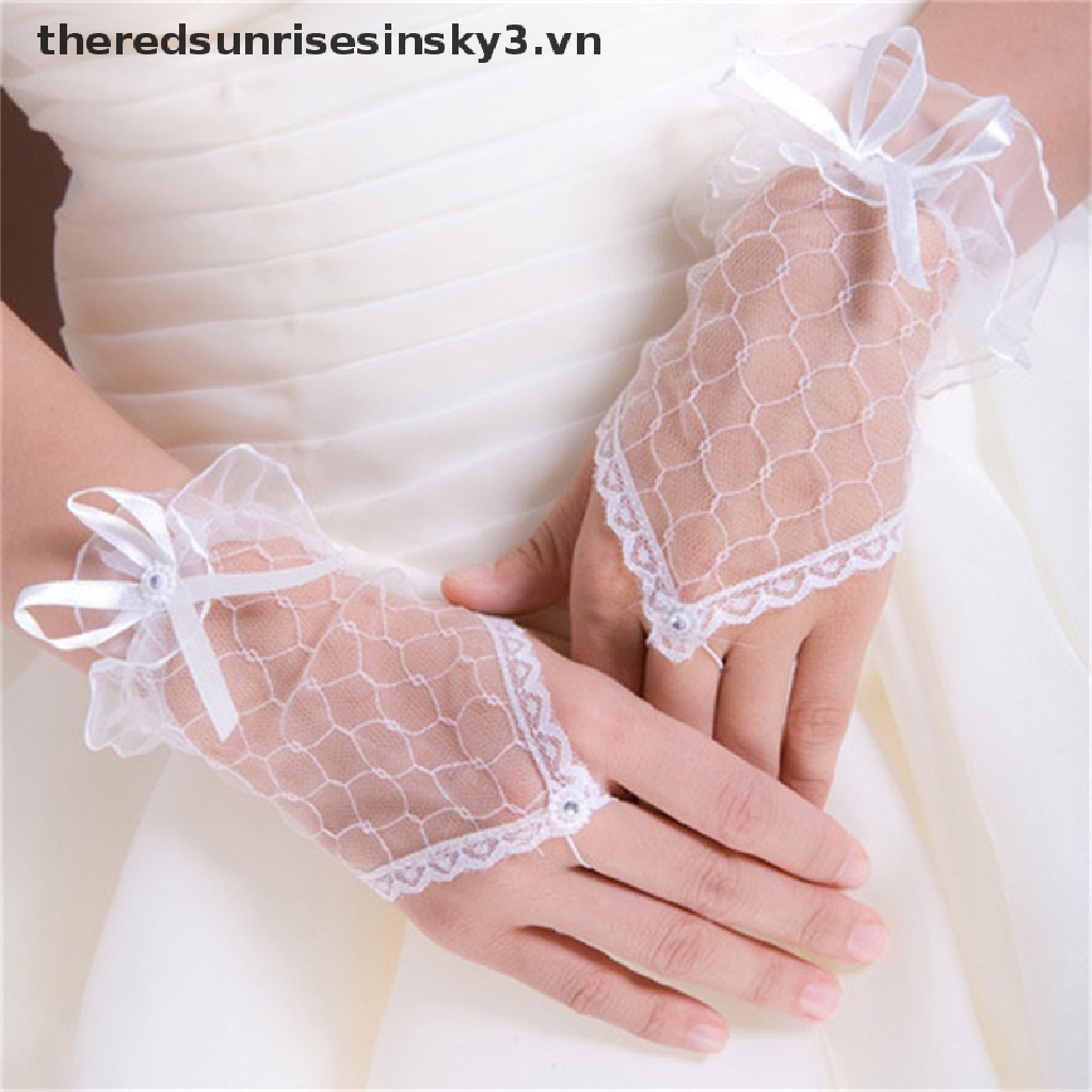 Găng tay ren xuyên thấu hở ngón phong cách vintage cho nữ