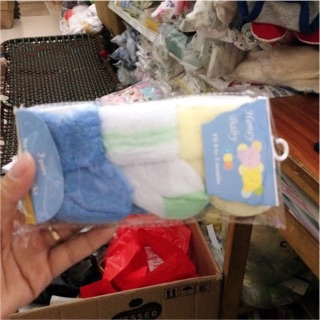 Vỉ 3 đôi tất len xù cho bé sơ sinh