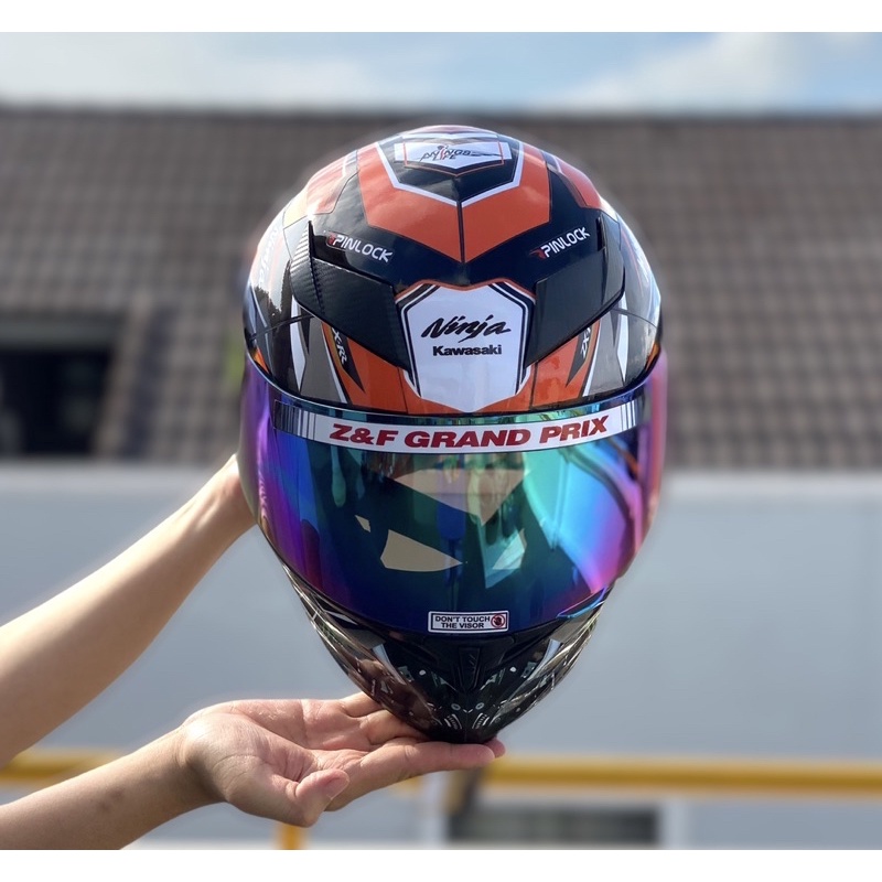 MŨ BẢO HIỂM ROYAL M138B ĐEN BÓNG LÊN TEM KAWASAKI CAM CỰC CHẤT, MUA 1 mũ  TẶNG 1 quà và BH 12 Tháng