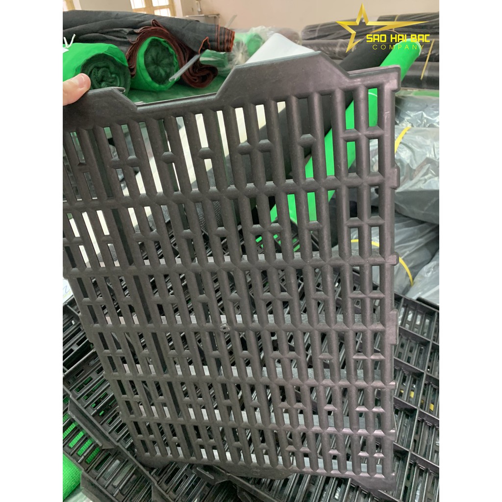 Vỉ nhựa lót sàn, tấm lót sàn chuồng chó, mèo, thú cưng 40cm x 55cm