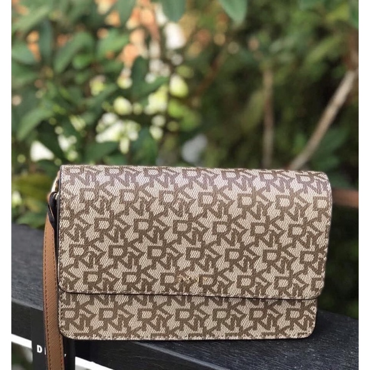 Túi DKNY auth sale (5 màu: logo nhạt, logo đậm,xanh, đỏ, nâu)