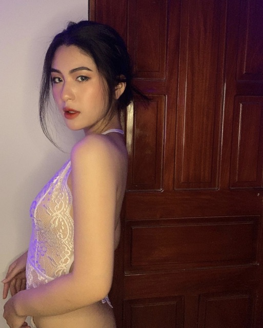 Bodysuit ren hoa hở lưng sexy