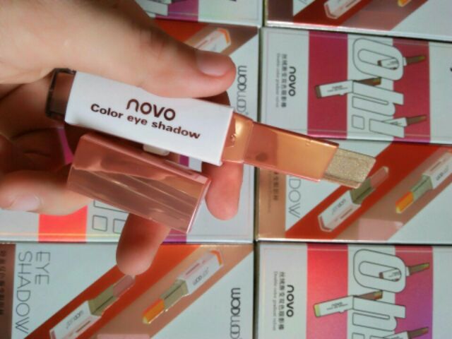 Màu Vẽ mắt sáp EYE SHADOW NOVO dạng cây son | BigBuy360 - bigbuy360.vn