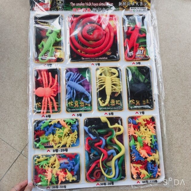 Vỉ rắn dẻo trúng thưởng ( 110 tem và đồ thưởng)