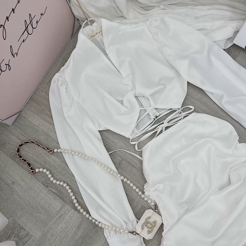 SÉT ÁO KIỂU CROP DÂY ĐAN EO +CHÂN VÁY NHÚN RÚT 2 BÊN