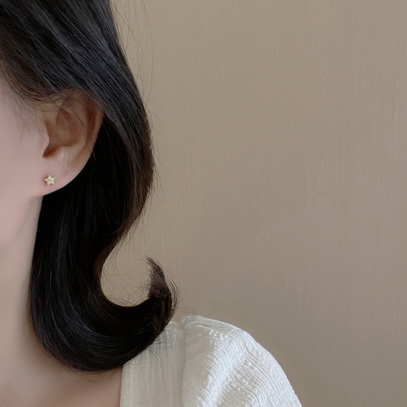 We Flower Bông Tai Mạ Vàng 14K Đính Đá Zircon Hình Ngôi Sao Thanh Lịch Thời Trang Phong Cách Hàn Quốc Cho Nữ