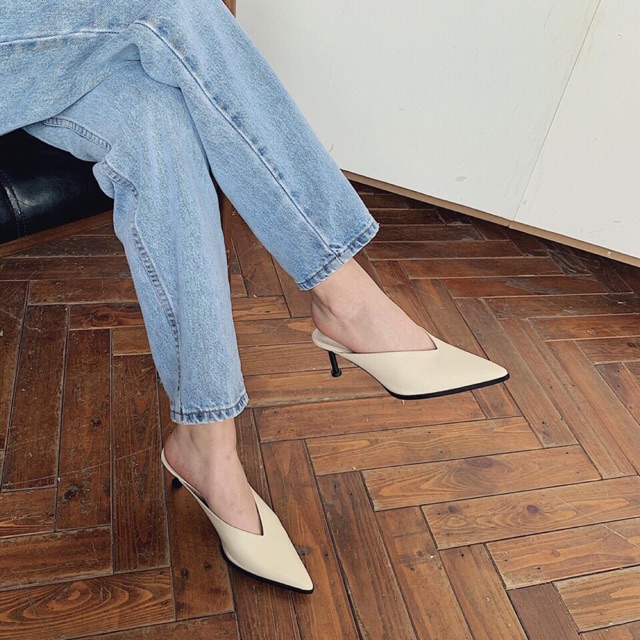 Sục da mềm mũi nhọn