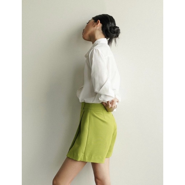 Quần váy xanh neon