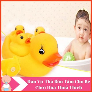 Đàn Vịt Thả Bồn Tắm Phát Tiếng 1 Mẹ 3 Con Cho Bé Thoải Thích Vui Đùa Giá Tốt