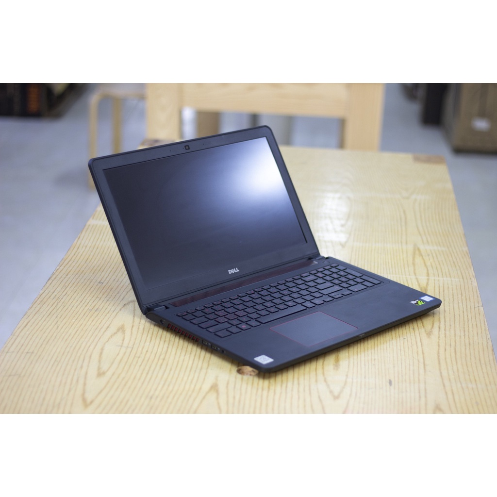 Laptop Gaming Cũ Dell 5577 / Core i5 / Ram 16GB / SSD / Màn 15inch FullHD / Card Rời 4GB / Chơi Game, Đồ Họa Mượt Mà