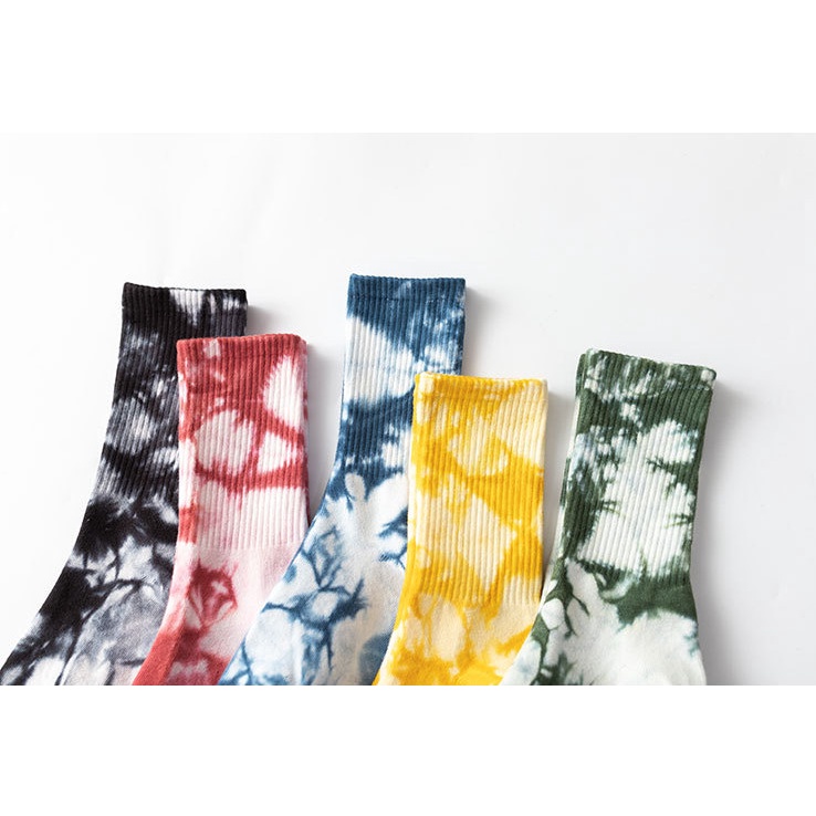 Vớ cao cổ phong cách đường phố Âu Mỹ trẻ trung và năng động dành cho cả Nam và Nữ.