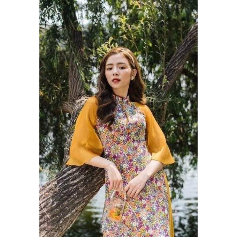 Áo dài hoa nhí tay phối voan