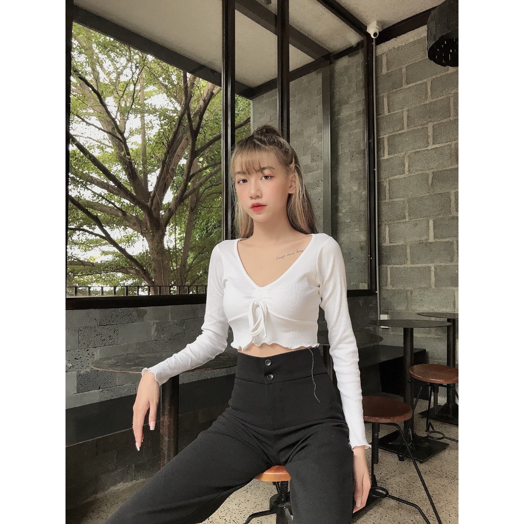 Áo cổ tim rút ngực tay dài