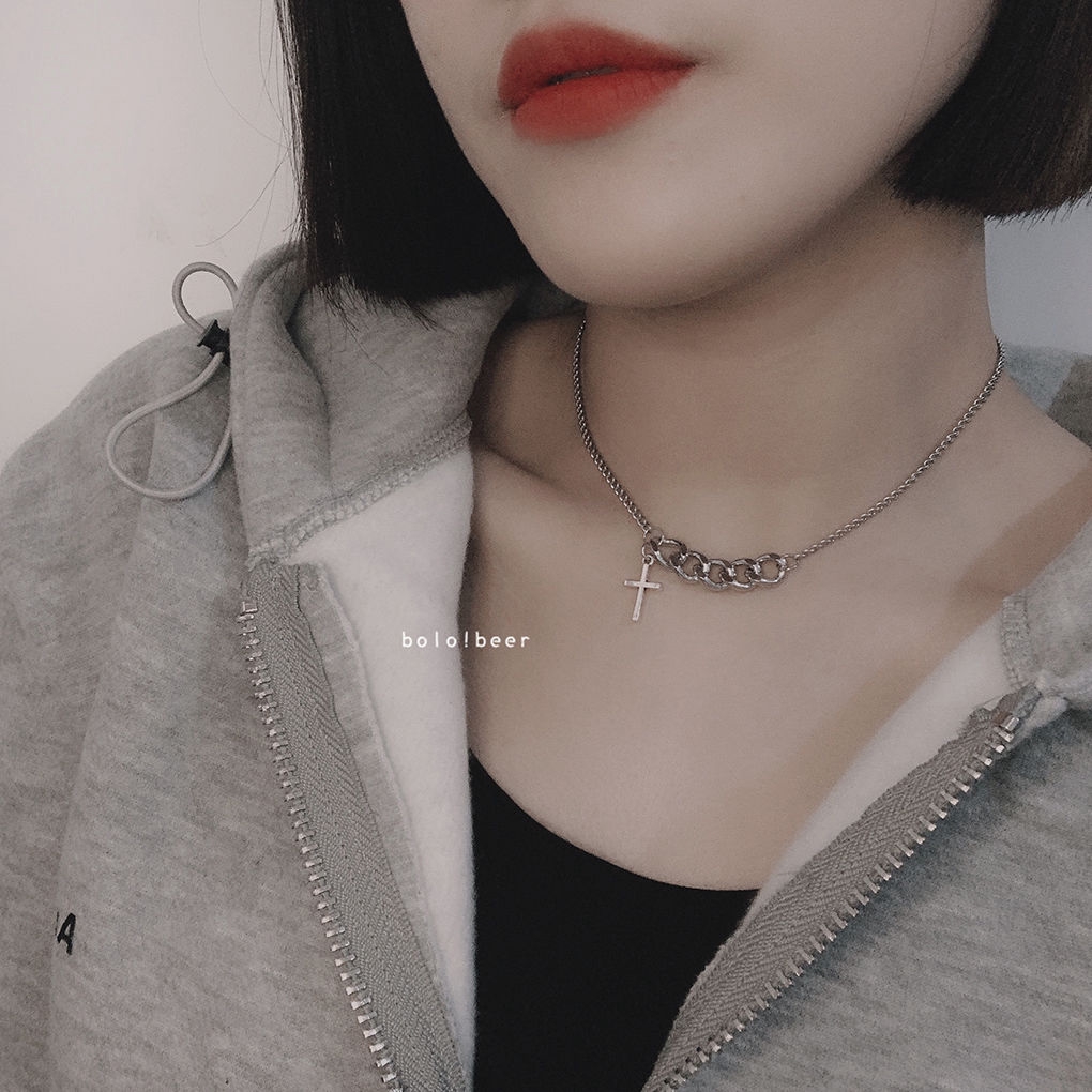 Dây Chuyền Mặt Thánh Giá Phong Cách Vintage