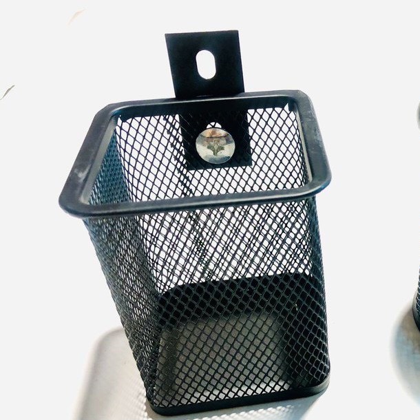 Giỏ Đựng Đồ Mini Gắn Xe Máy, Xe Hơi Hình Vuông Tròn Để Được Chai Nước Vật Dụng Nhỏ Tiện Lợi