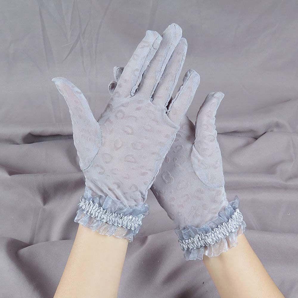 Đôi Găng Tay Lưới Xỏ Ngón Họa Tiết Da Báo Cá Tính