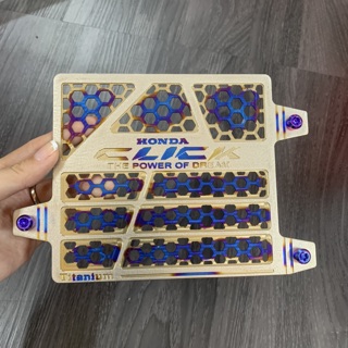 Che két nước titan cho xe Click