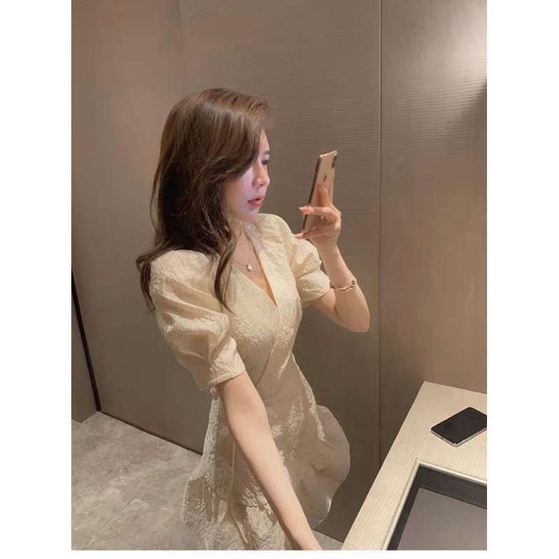 ĐẦM XÔ GÂN NỔI CỔ ĐẮP CHÉO CHÂN BÈO | BigBuy360 - bigbuy360.vn