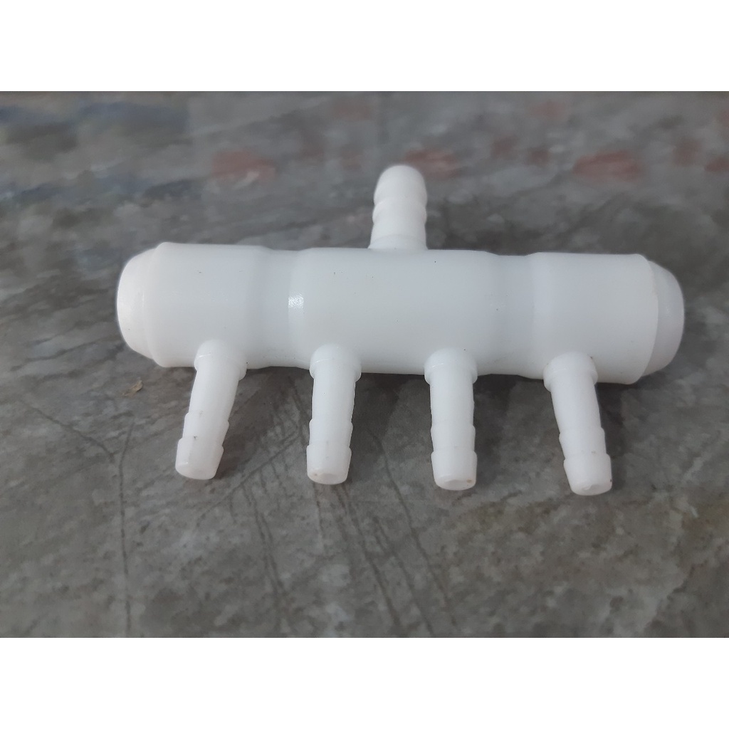 Chia Oxy Bằng Nhựa Cho Hồ Cá 4 Đầu Ra