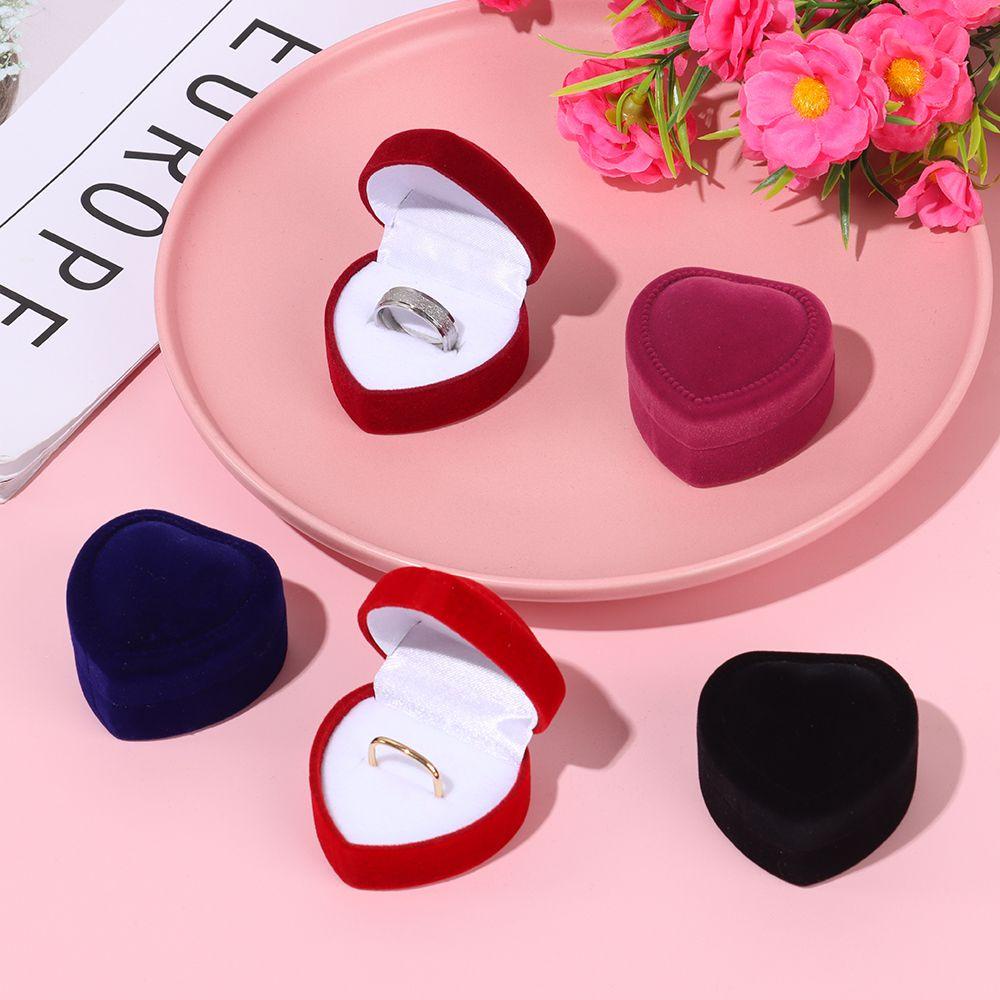 Hộp Đựng Nhẫn Hình Trái Tim Cho Cặp Đôi