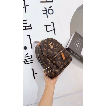 Balo lv đinh về hàng