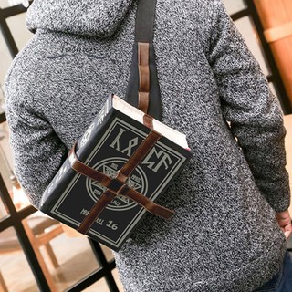 Túi đeo chéo hình quyển sách ma thuật phong cách gothic dùng hóa trang độc đáo