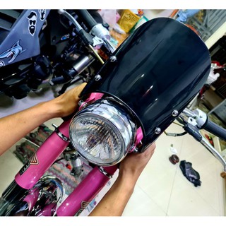 kính chắn gió xe 67