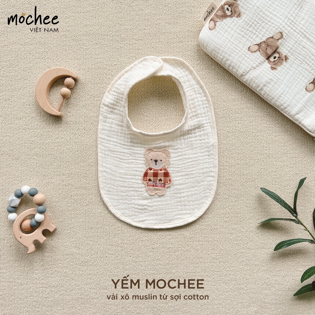 Yếm vải xô muslin cotton cho bé Mochee 20x17cm, yếm ăn dặm bấm cúc hình gấu - Monnie Kids