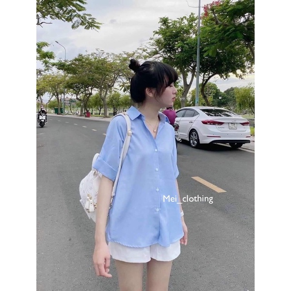 Áo sơmi cộc tay xẻ lưng có Khuy Lưng Ulzzang