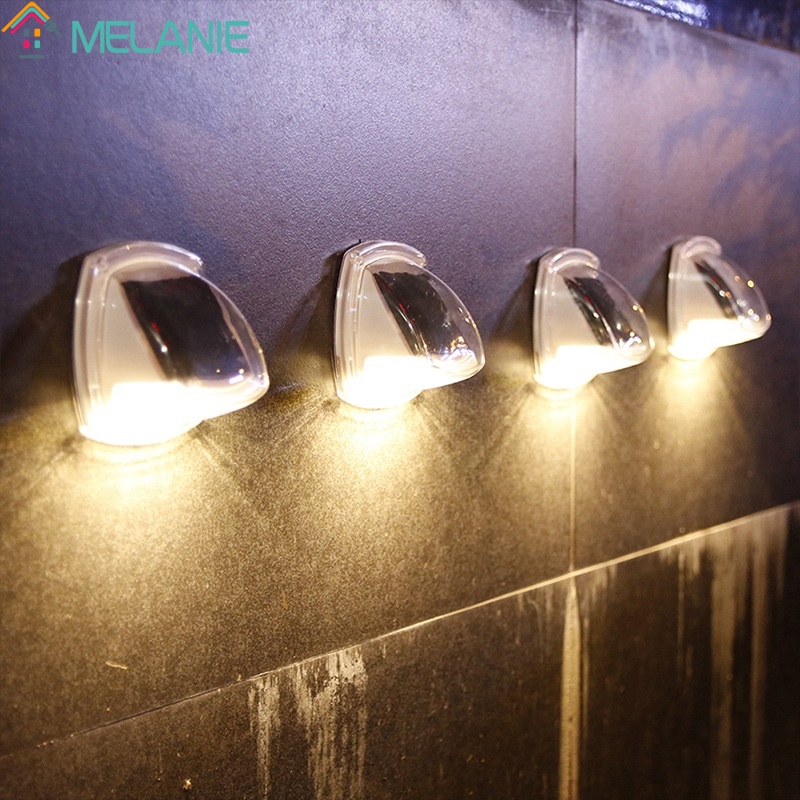 Đèn Led 8 bóng thông minh gắn tường sử dụng năng lượng mặt trời chống nước IP65