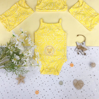 [PUPPIES CLOSET] Bodysuit màu vàng họa tiết bướm trắng HM