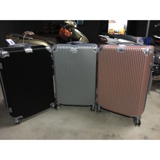 [ Vali chính hãng ] Vali 841 size 28 Hùng Phát chịu va đập và chống chầy xước cao.Hàng có sẵn tại shop.