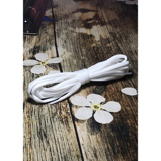 Dây giày trắng sữa tròn