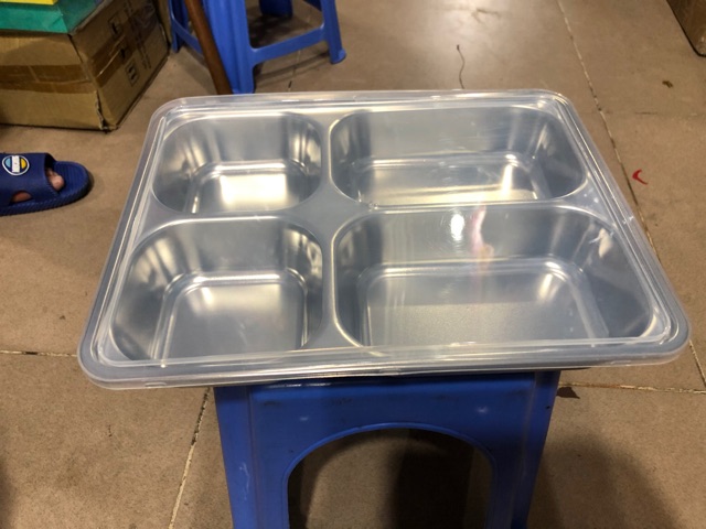 Khay cơm inox 4 ngăn có nắp