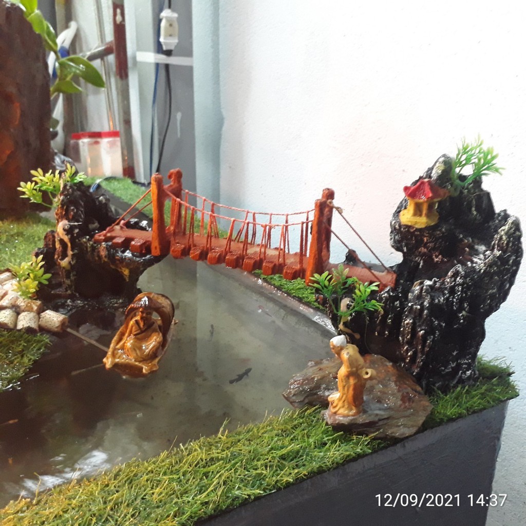 Non bộ hình cây cầu bắt qua núi sống động-có 3 kích thước
