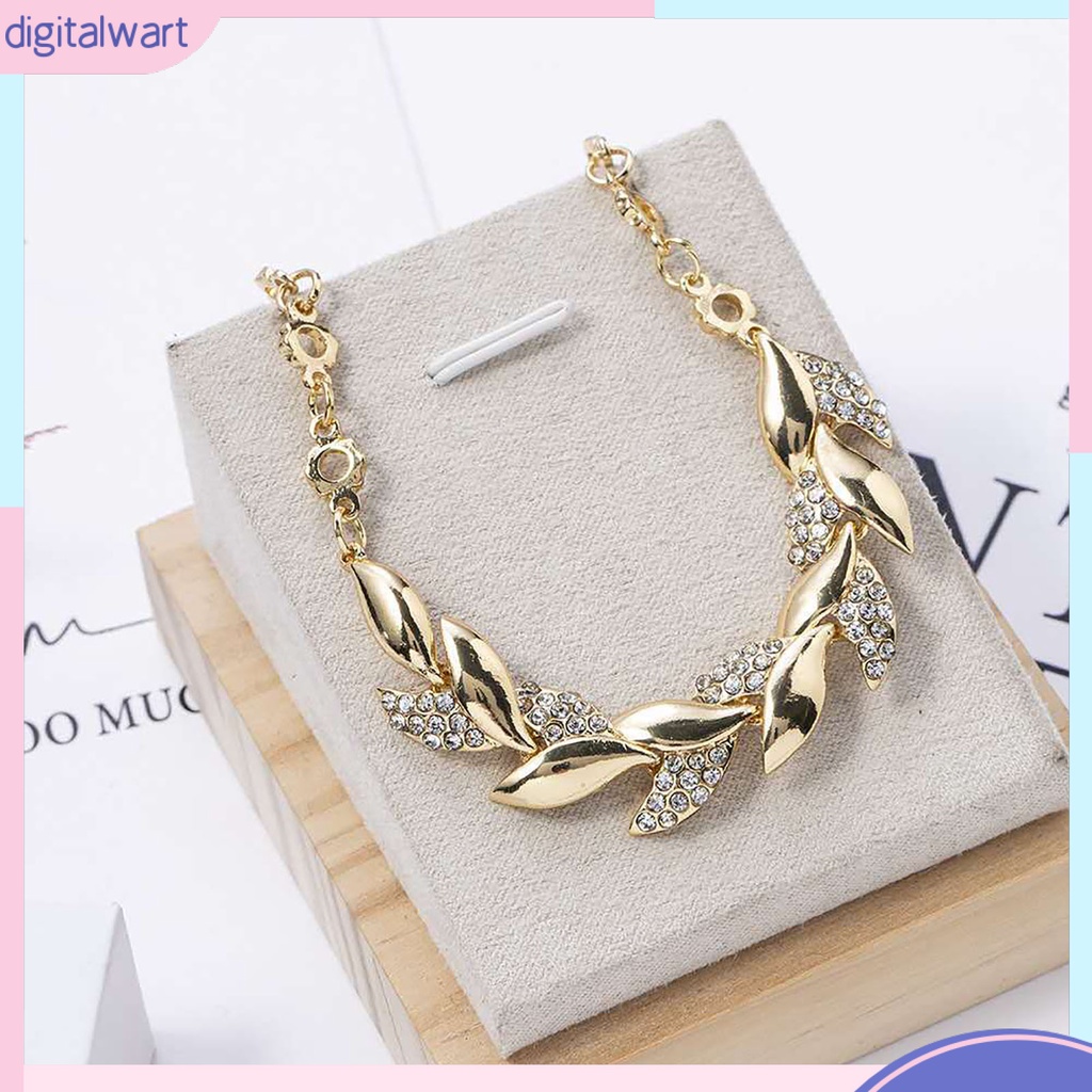 Vòng tay hợp kim mặt hình chiếc lá đính đá lấp lánh sang trọng có thể điều chỉnh dành cho nữ giới