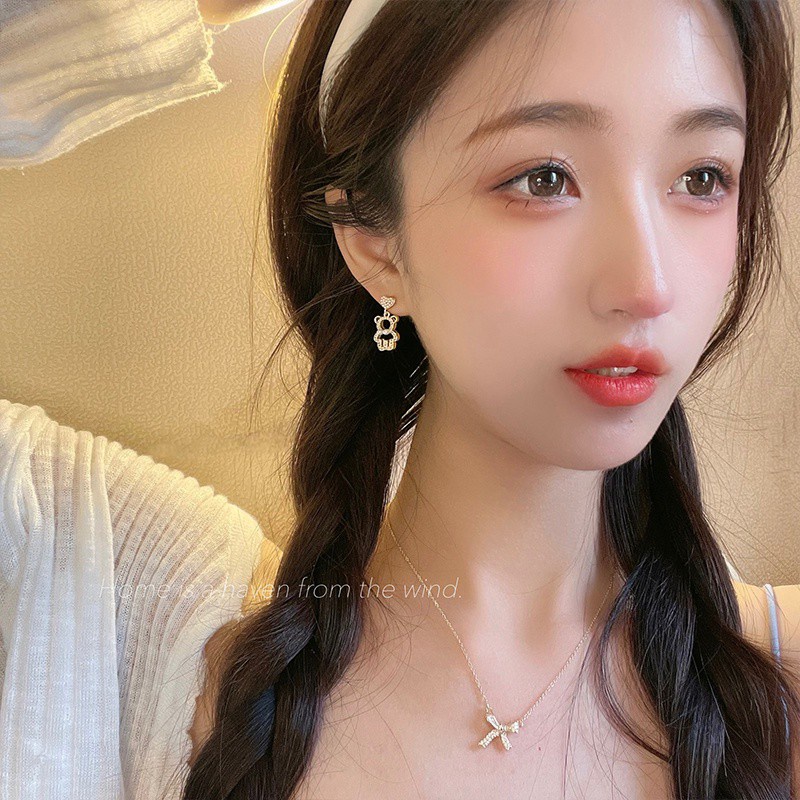 Bông Tai Hình Trái Tim Đính Đá Lấp Lánh Dễ Thương Phong Cách Hàn Quốc Cho Nữ