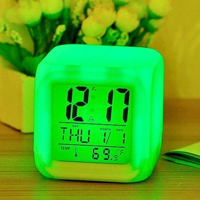 Đồng hồ báo thức điện tử có đèn LED 7 màu độc đáo
