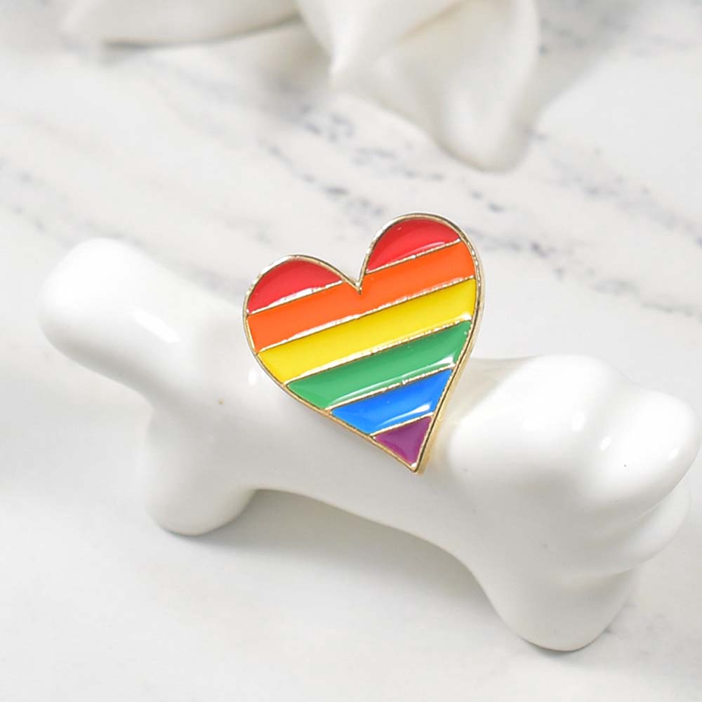Huy Hiệu Cài Áo Hình Trái Tim Màu Cầu Vồng Phong Cách Lgbt