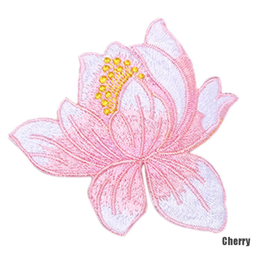 Sticker ủi họa tiết thêu hình hoa sen xinh xắn